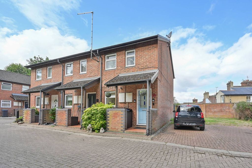 Property photo 2 of 13