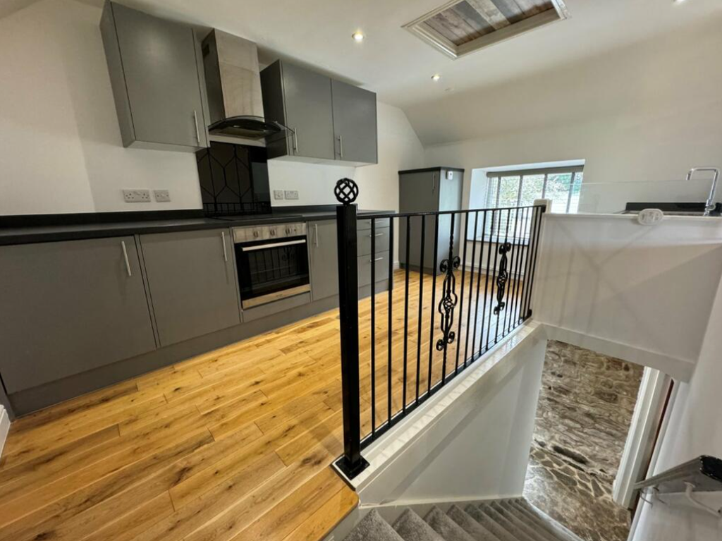Property photo 2 of 8 3