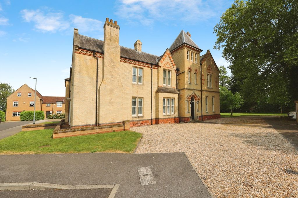 Property photo 1 of 14 4269321