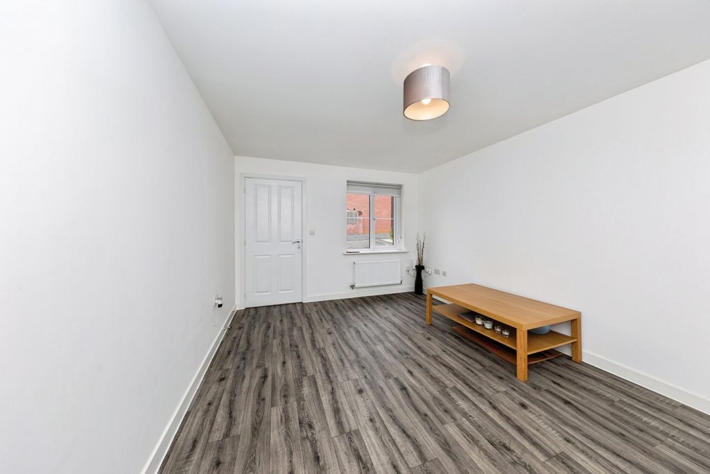 Property photo 3 of 18 Photo