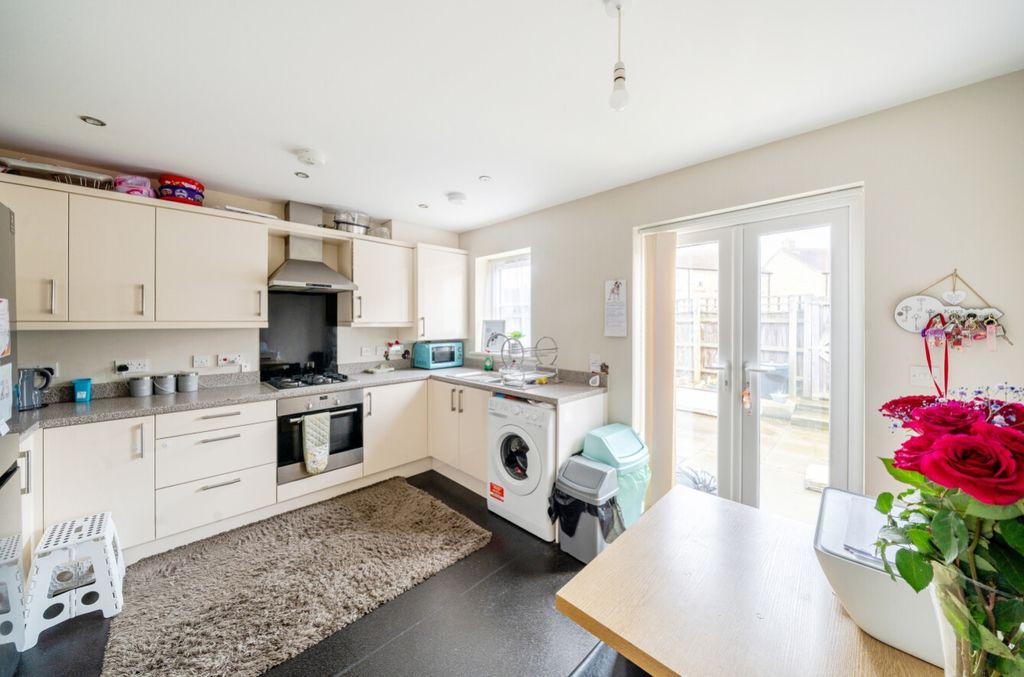Property photo 2 of 14 1247357 (3)