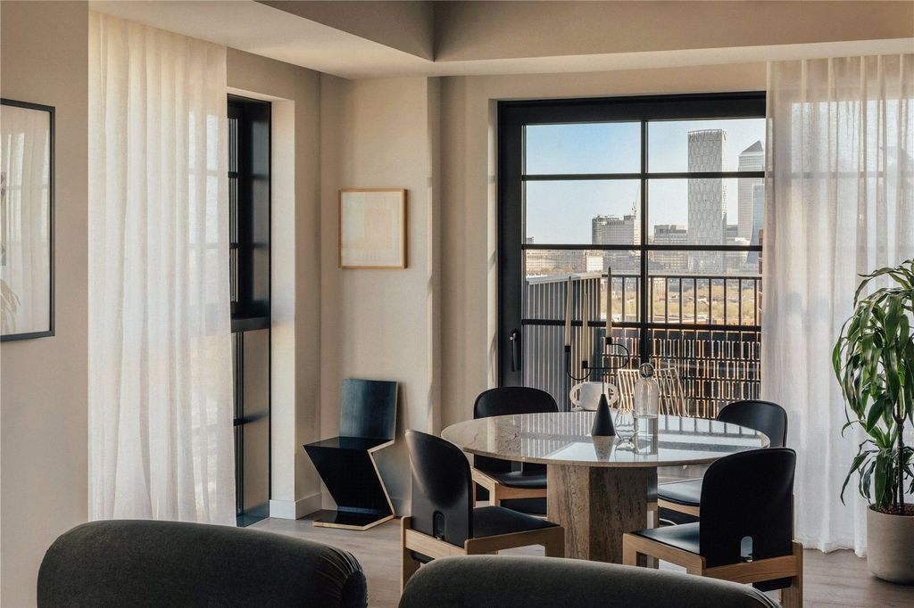 Property photo 1 of 12 Dining Area