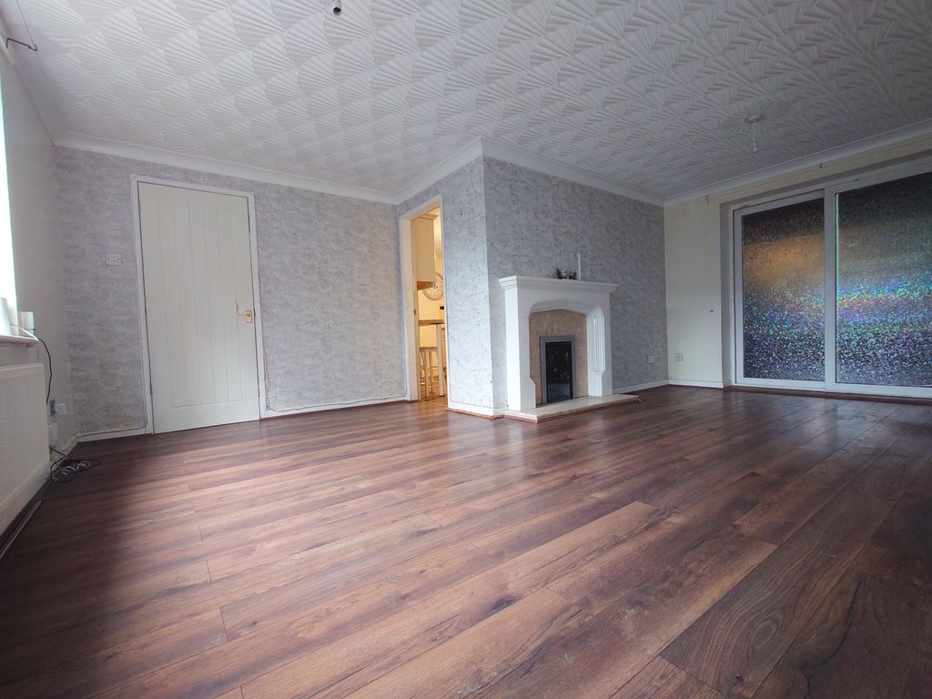 Property photo 2 of 26