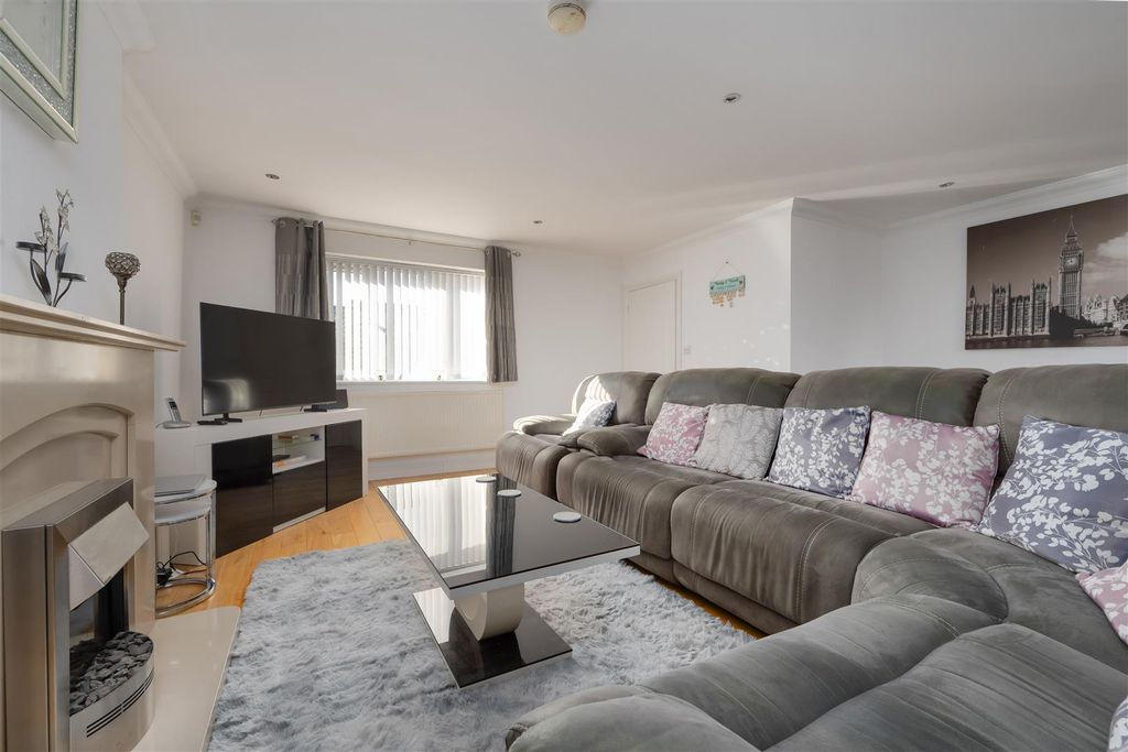 Property photo 2 of 19 April Cottage, Seasalter, Whitstable