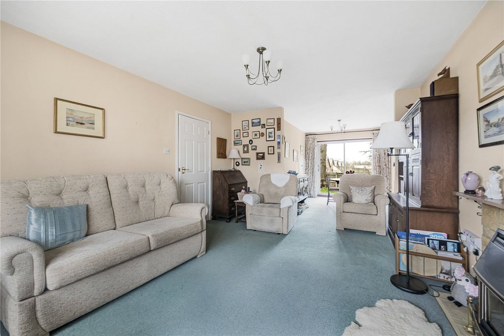 Property photo 2 of 16 Picture No. 15