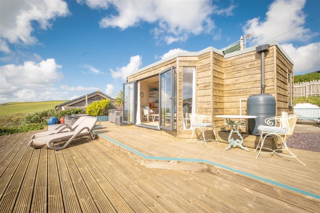 Property photo 2 of 16 Parry_Infinity_Whitsands_Photos-16.Jpg