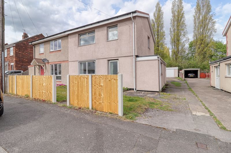 Property photo 1 of 10 Frontal
