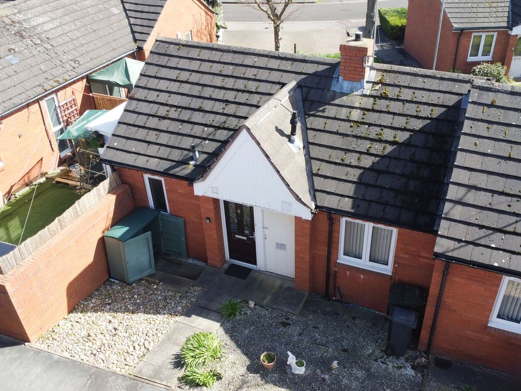 Property photo 1 of 14 Front