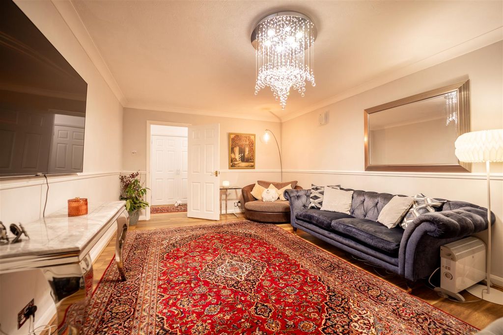 Property photo 2 of 12 090A9930-Hdr.Jpg