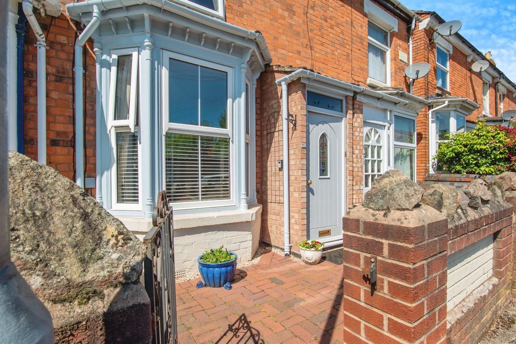 Property photo 1 of 17