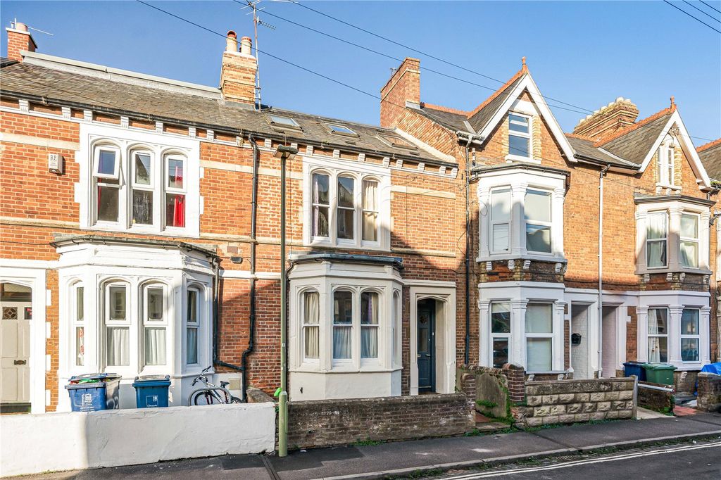 Property photo 1 of 12 Front