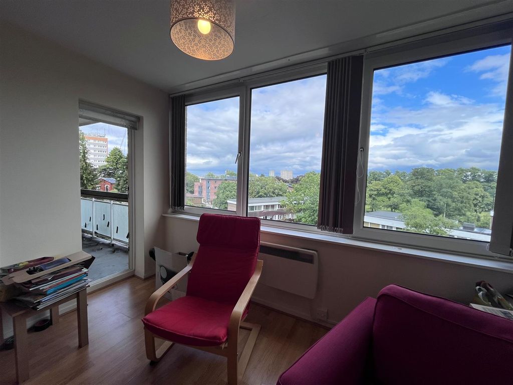 Property photo 2 of 8 15.Jpg