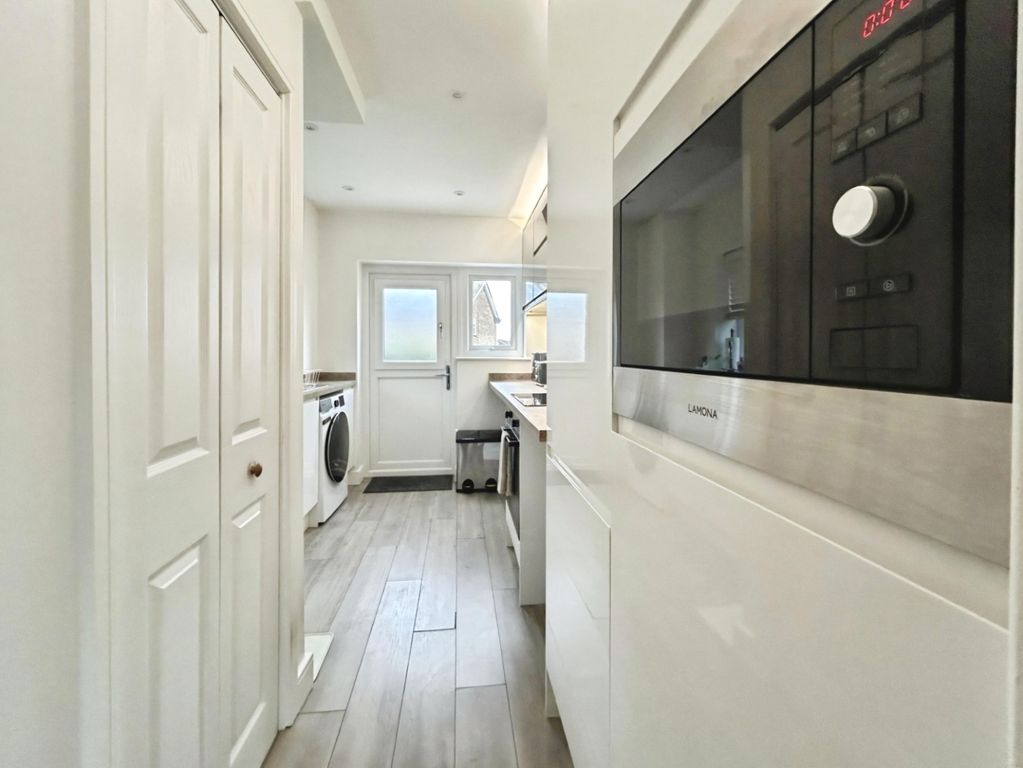 Property photo 3 of 11 Pbox-Img.Jpg