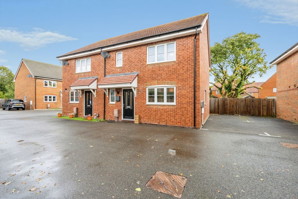 Property photo 1 of 11 Pbox-Img.Jpg