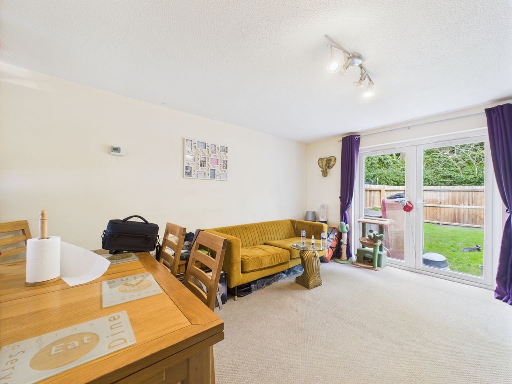 Property photo 3 of 7 Cam01909G0-Pr0359-Still003