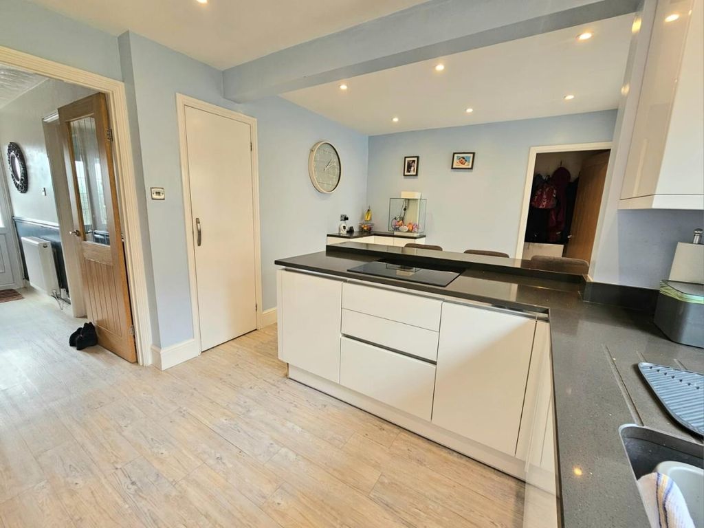 Property photo 3 of 22 Fedg3740.Jpg