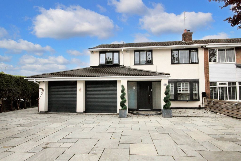 Property photo 1 of 50