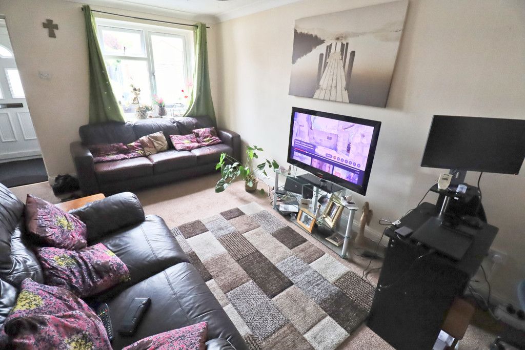 Property photo 3 of 8 Photo 14