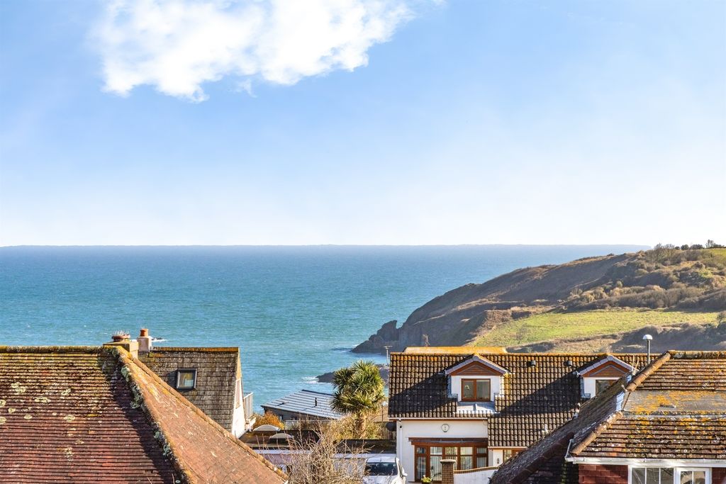 Property photo 1 of 37