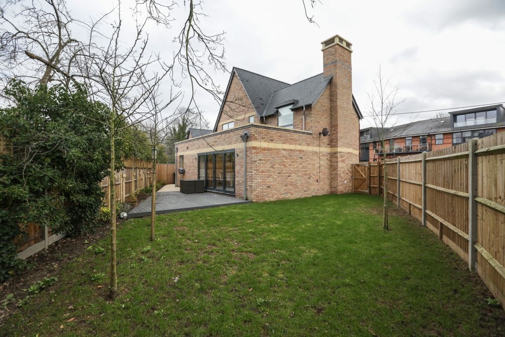 Property photo 2 of 12