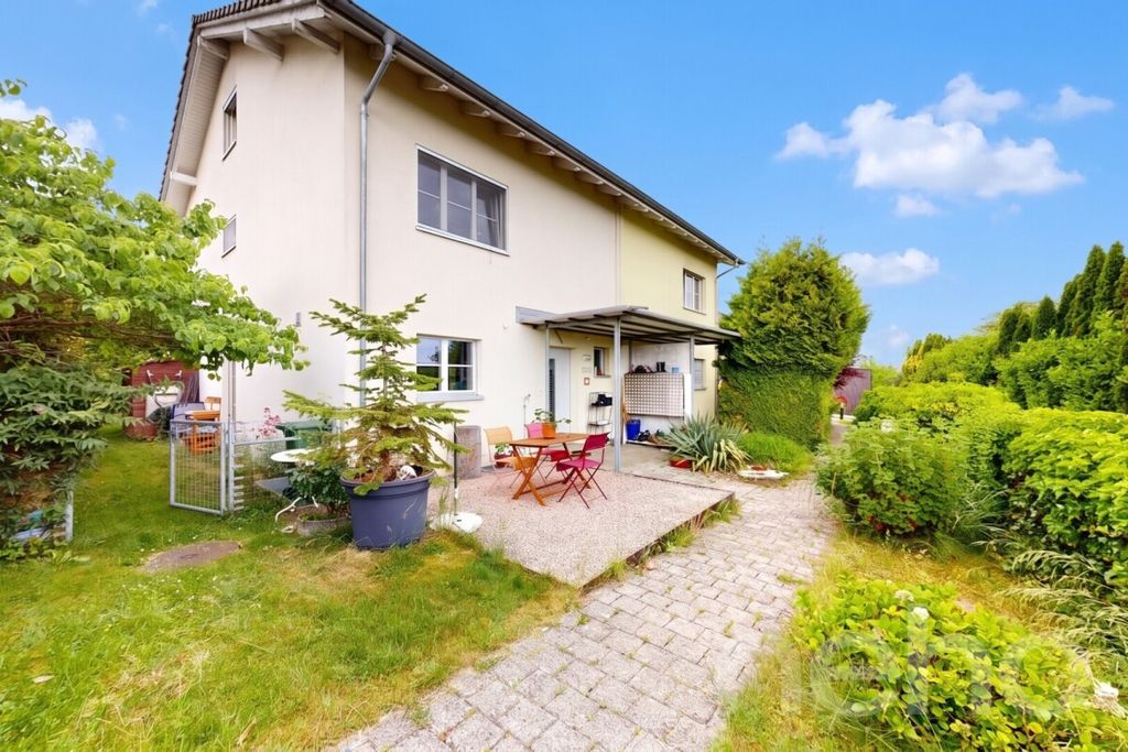 Property photo 2 of 12