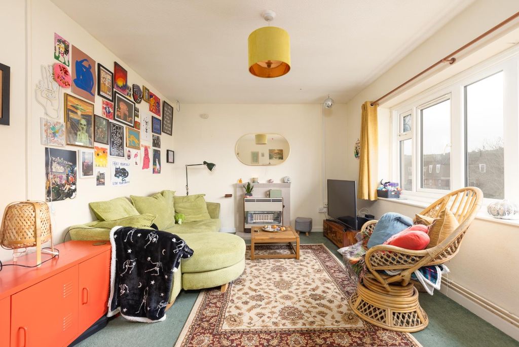 Property photo 1 of 17 54 Cutler Road, Bs13-2.Jpg