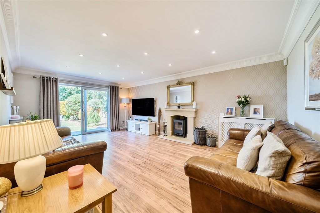 Property photo 3 of 39 1340290-15-68B9F4Cad54F6.Jpg