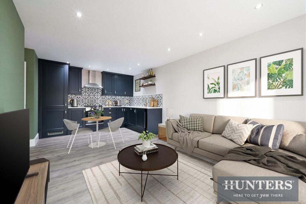 Property photo 2 of 12 Wildoaks House, Flat (8).Jpg