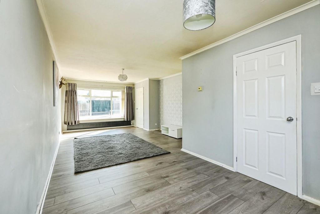 Property photo 3 of 13 Living Room