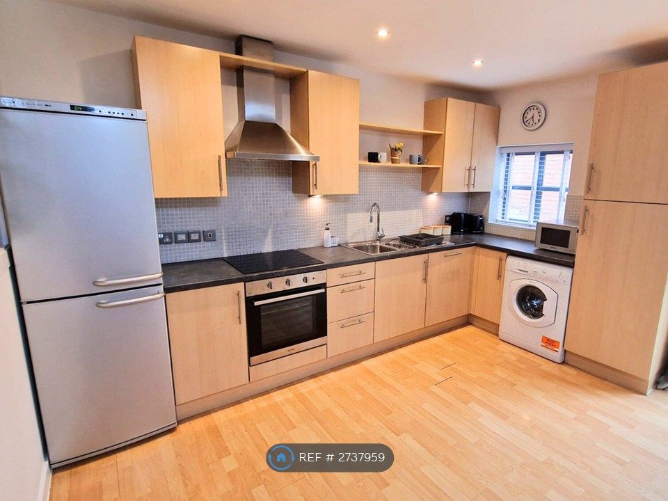 Property photo 3 of 12