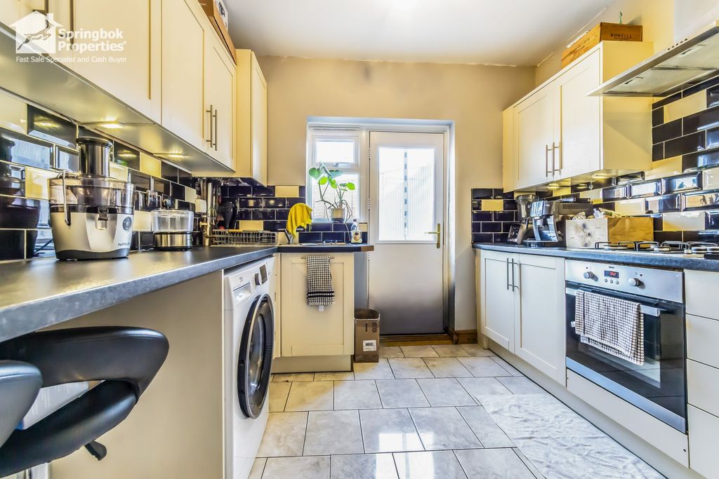 Property photo 3 of 9 Image 3