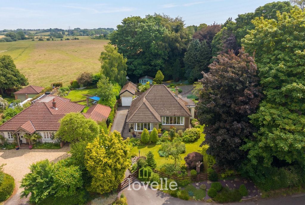 Property photo 2 of 47