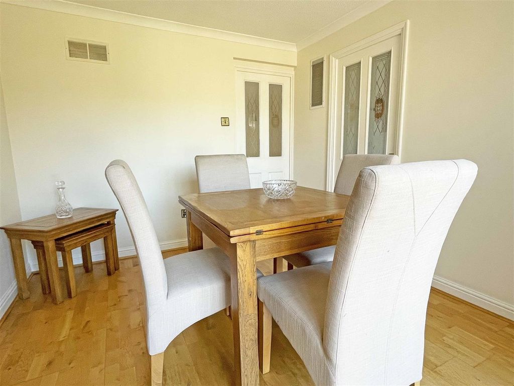 Property photo 3 of 30 Dr1.Jpg