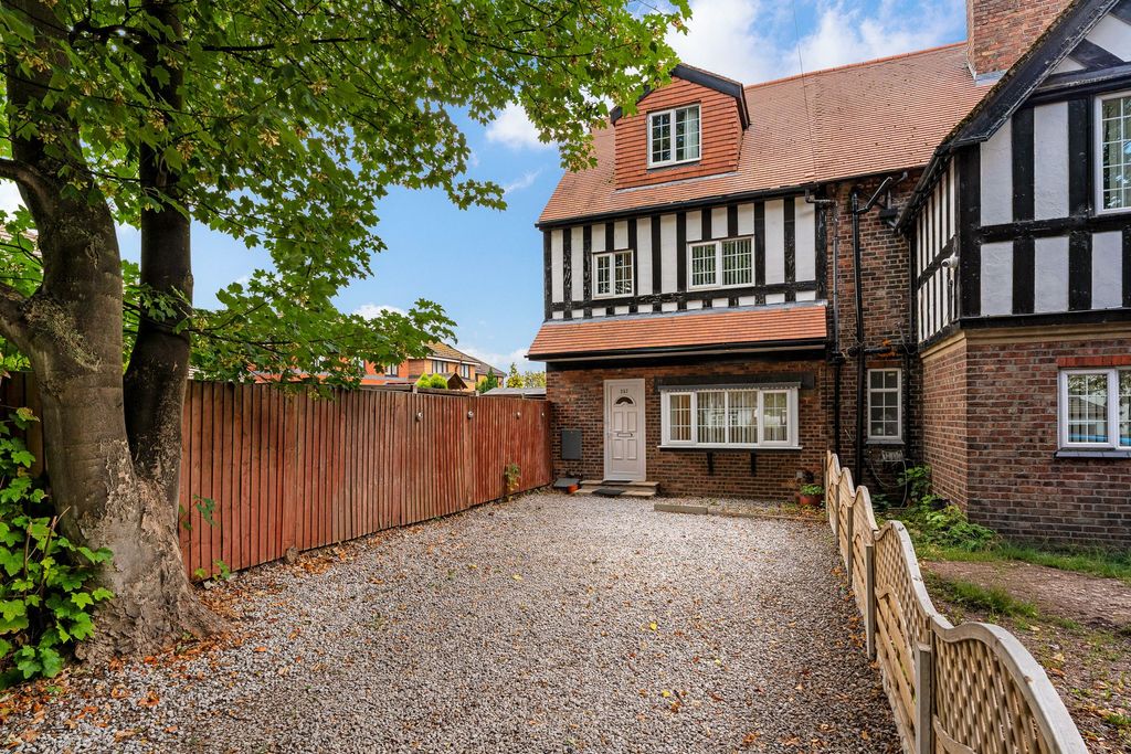 Property photo 1 of 30