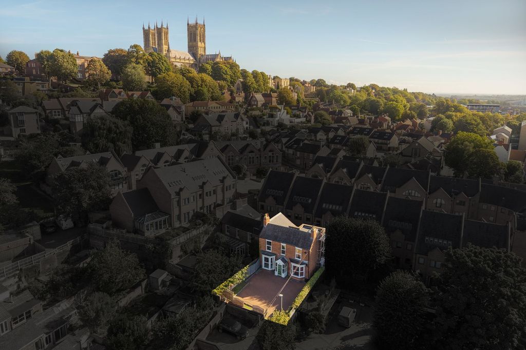 Property photo 1 of 21 Drone