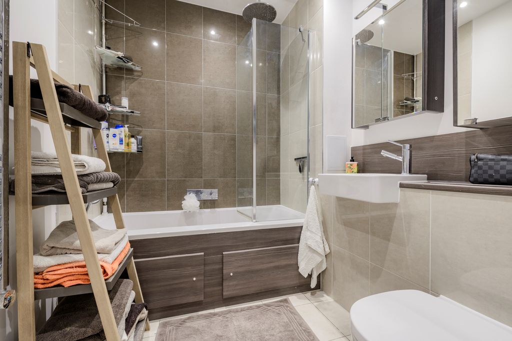 Property photo 3 of 7 5.Jpg