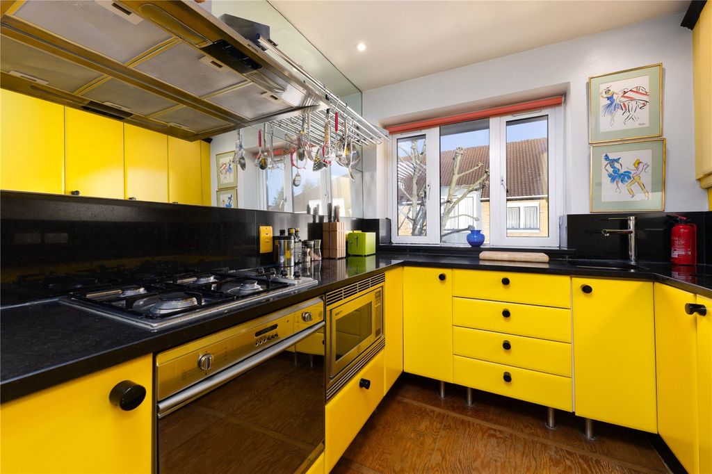 Property photo 3 of 7 A085i00000Rnzkkaah_Cso240001_08.Jpg