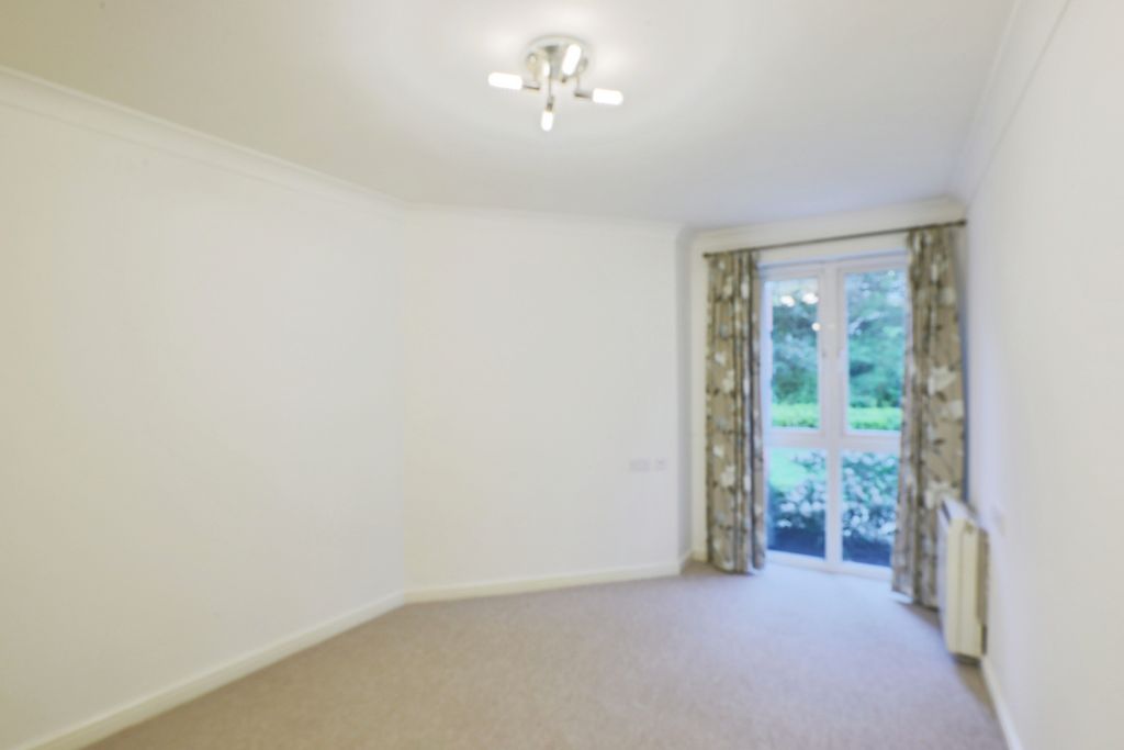 Property photo 3 of 11 Bedroom