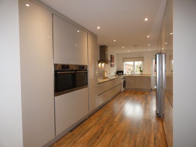 Property photo 2 of 27 Kitchen