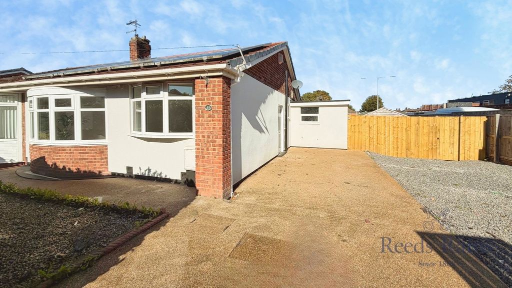Property photo 1 of 19 Front External