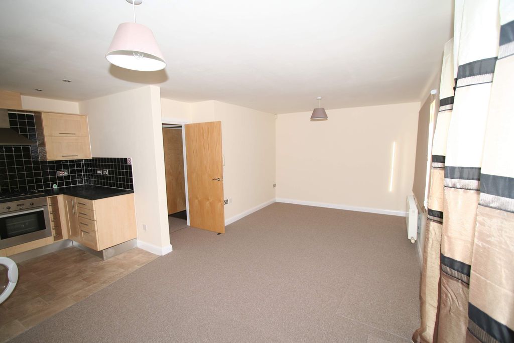 Property photo 3 of 7