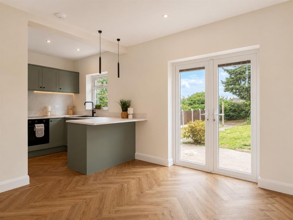 Property photo 3 of 21 11.Png