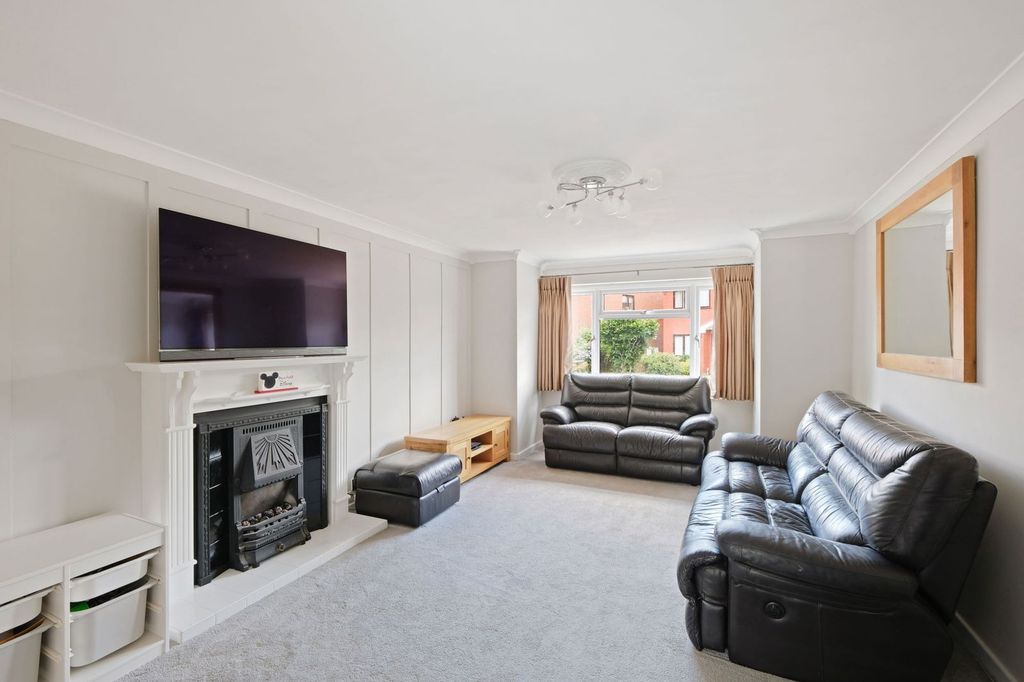 Property photo 3 of 13