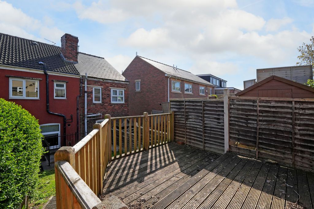 Property photo 2 of 22 Decking Area