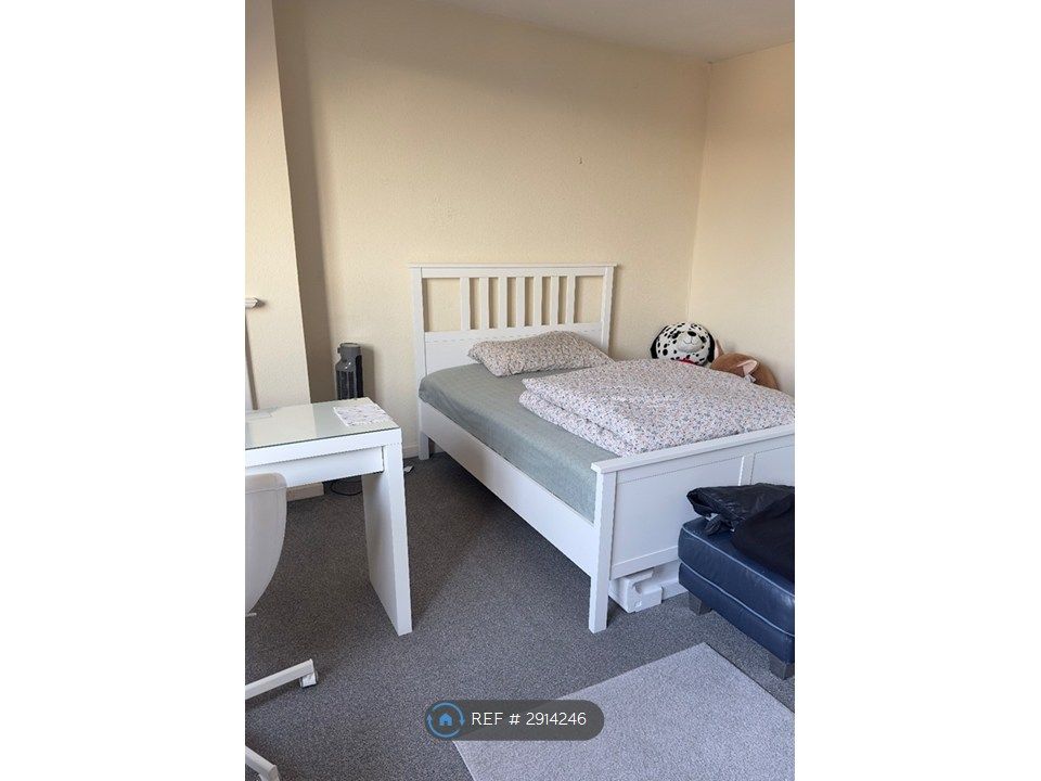 Property photo 1 of 2
