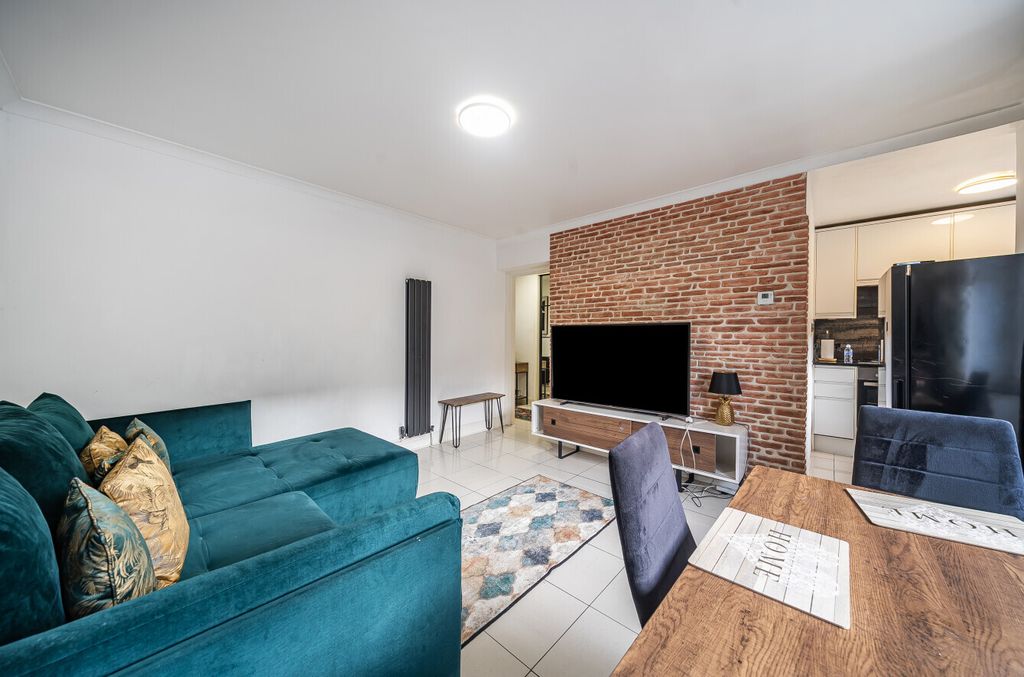 Property photo 3 of 15 Reception Room