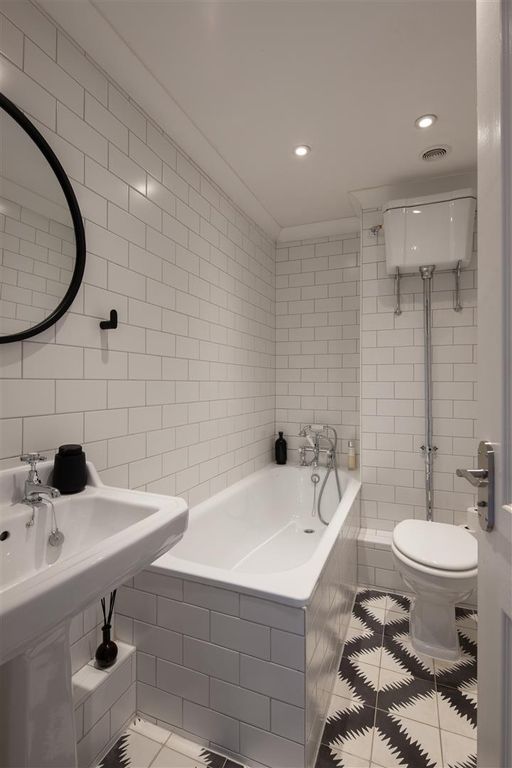 Additional image 9 of 2 bed flat for salePittville Lawn, Cheltenham GL52