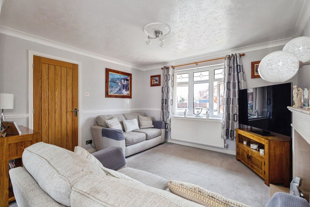Property photo 3 of 19 Pbox-Img.Jpg
