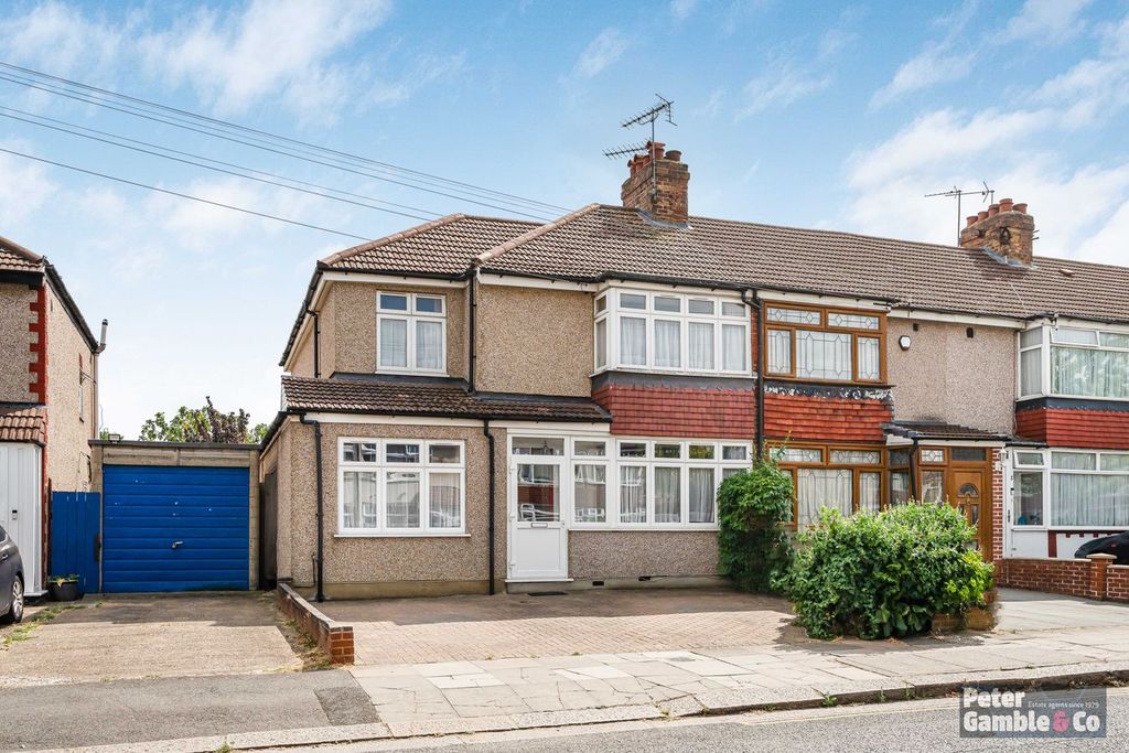 Property photo 1 of 34