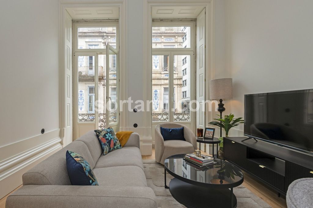 Property photo 2 of 31